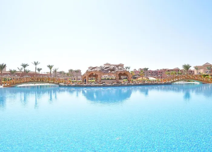 Parrotel Lagoon Waterpark 5*